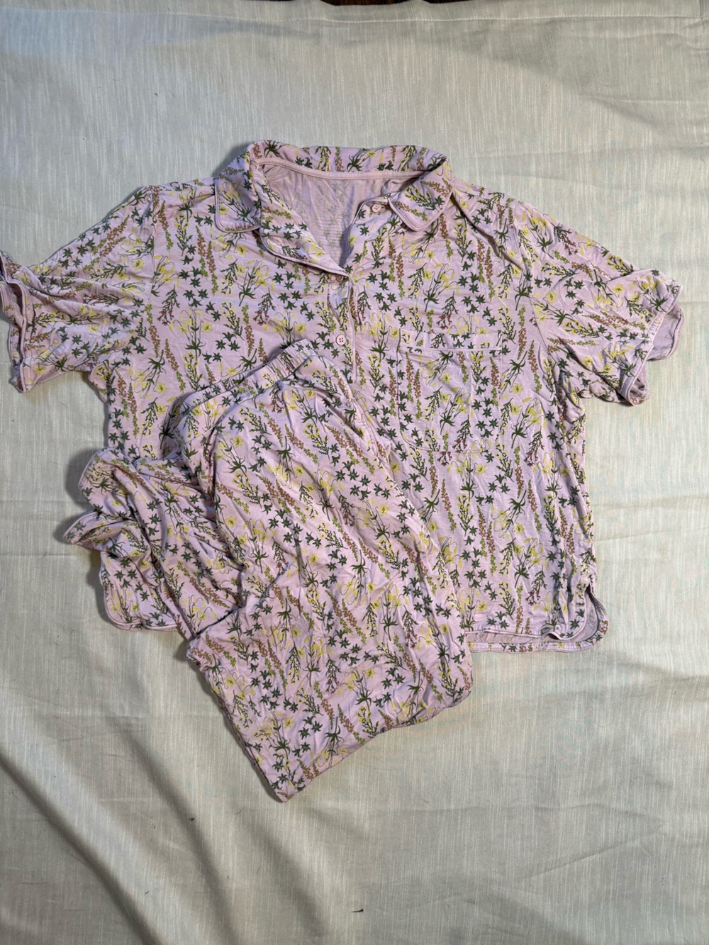 Tommy John Second Skin Pajama Set Lilac Wildflower Vine Short Sleeve Pants